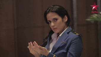 Ananya Convinces Manoj To Release The Passengers