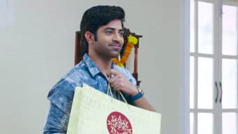 Prarthana Sees Choti Chudail?