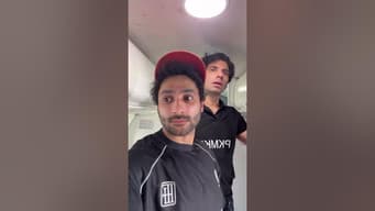 Galat plane me baith gaya!